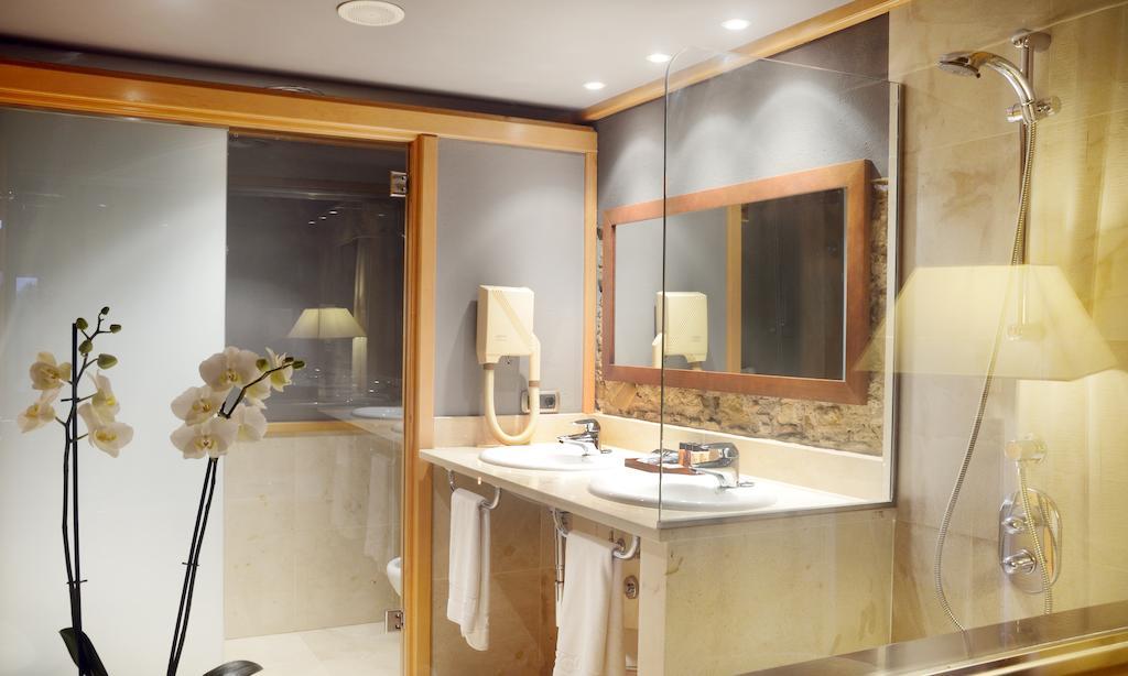 Es Portal Restaurant I Hotel Boutique - Adults Only Pals Ngoại thất bức ảnh