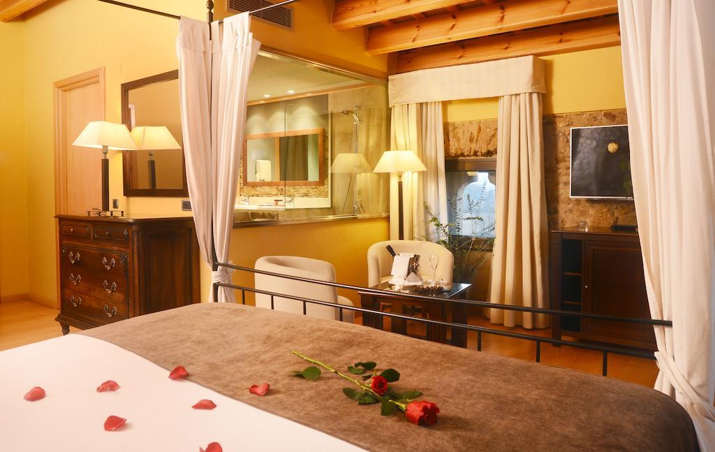 Es Portal Restaurant I Hotel Boutique - Adults Only Pals Ngoại thất bức ảnh